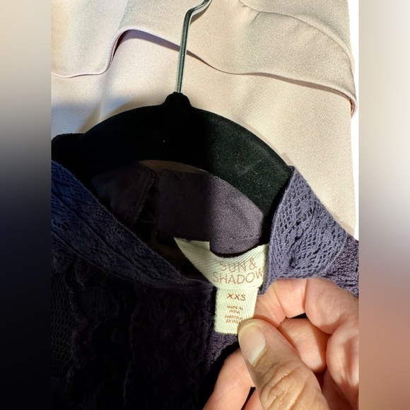 Sun & Shadow Lace Inset Peplum Top Bell - Picture 6 of 6